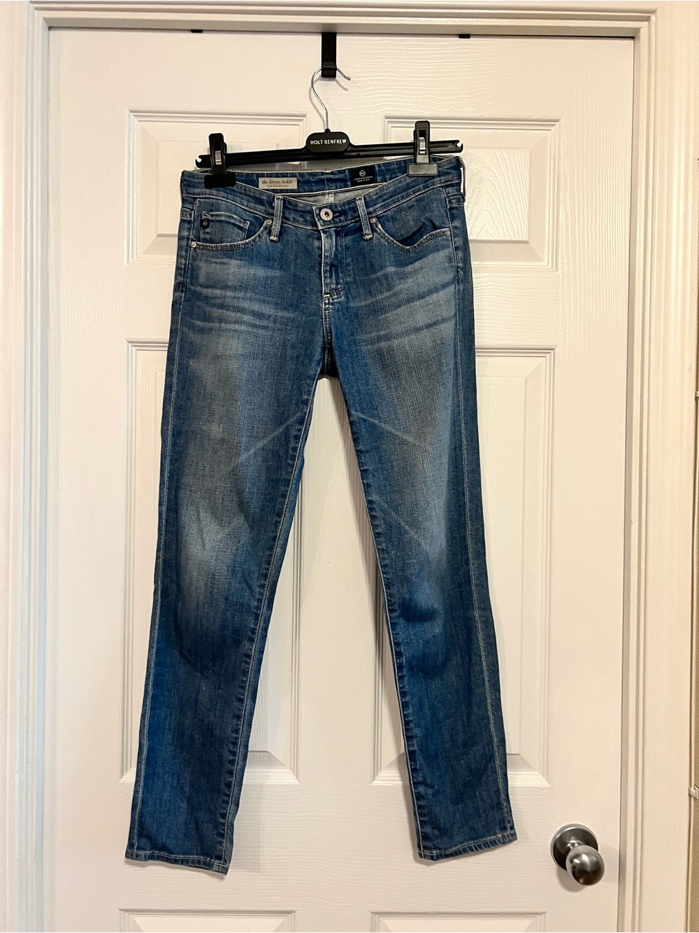 AG The Stevie Ankle Low-rise Slim Straight Jean, Size 26